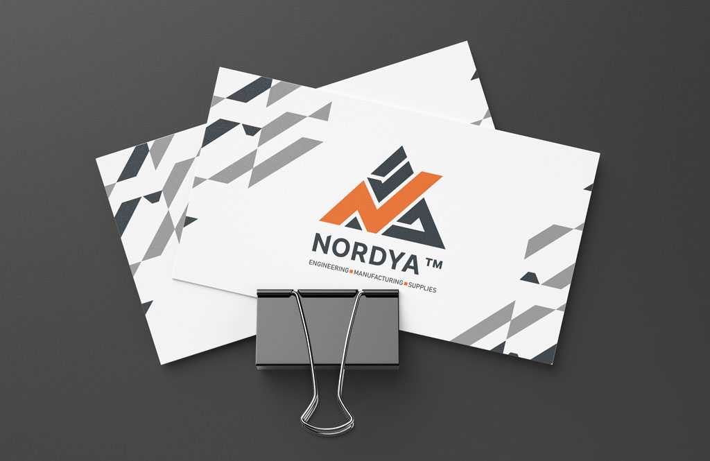 Дизайн визитки на английском языке для компании Нордия